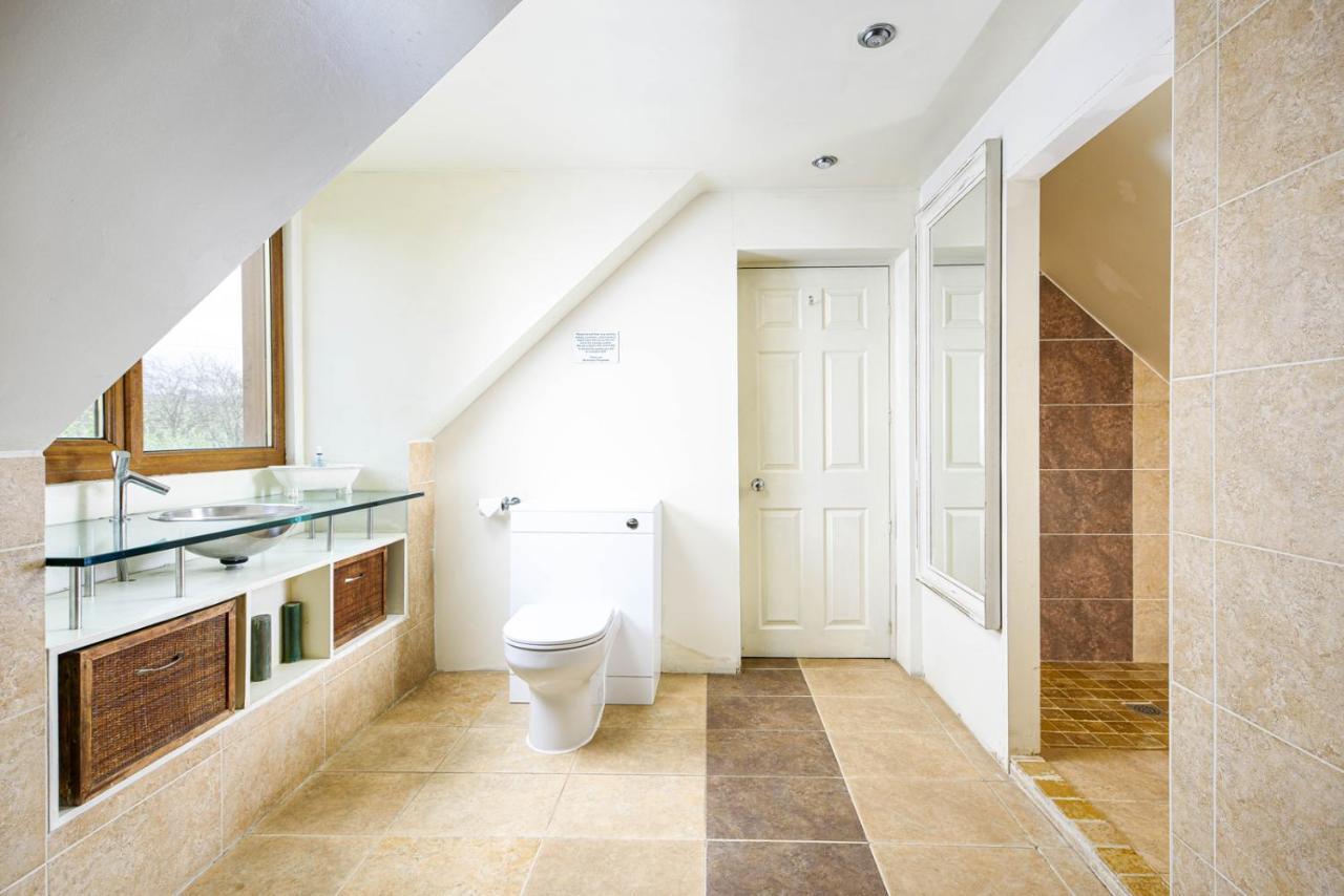 ブリストル The West Barn Near Bath, Sleeps 24 And 2 Hot Tubsヴィラ エクステリア 写真