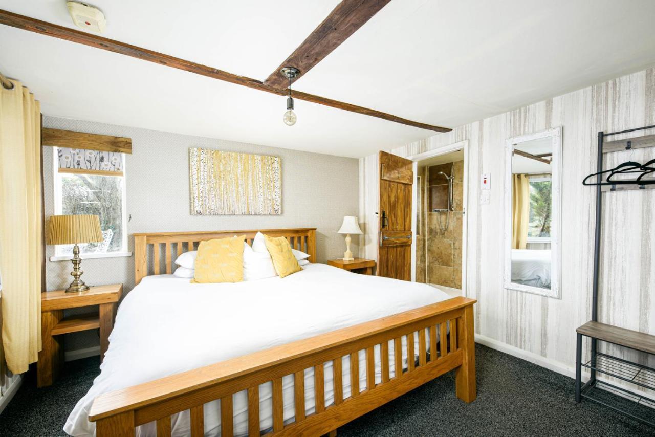 ブリストル The West Barn Near Bath, Sleeps 24 And 2 Hot Tubsヴィラ エクステリア 写真