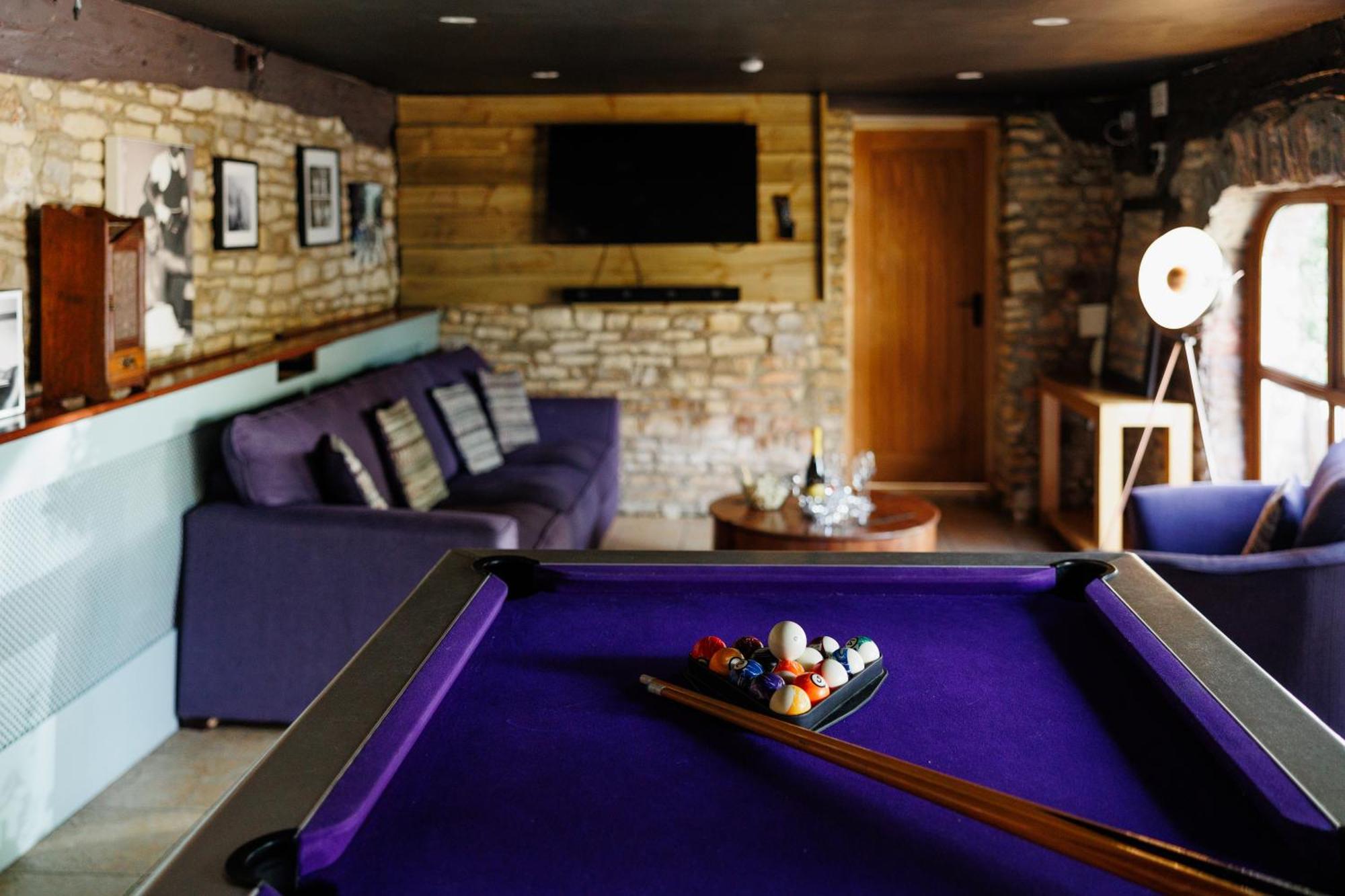 ブリストル The West Barn Near Bath, Sleeps 24 And 2 Hot Tubsヴィラ エクステリア 写真