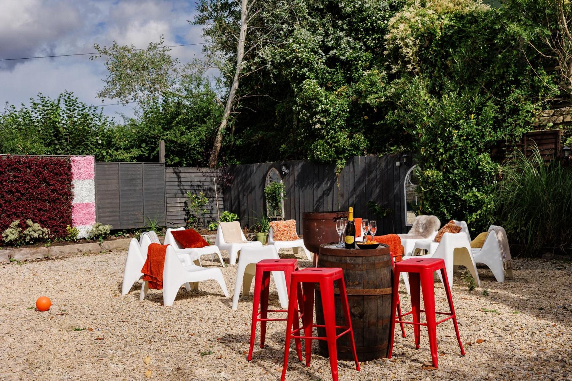 ブリストル The West Barn Near Bath, Sleeps 24 And 2 Hot Tubsヴィラ エクステリア 写真