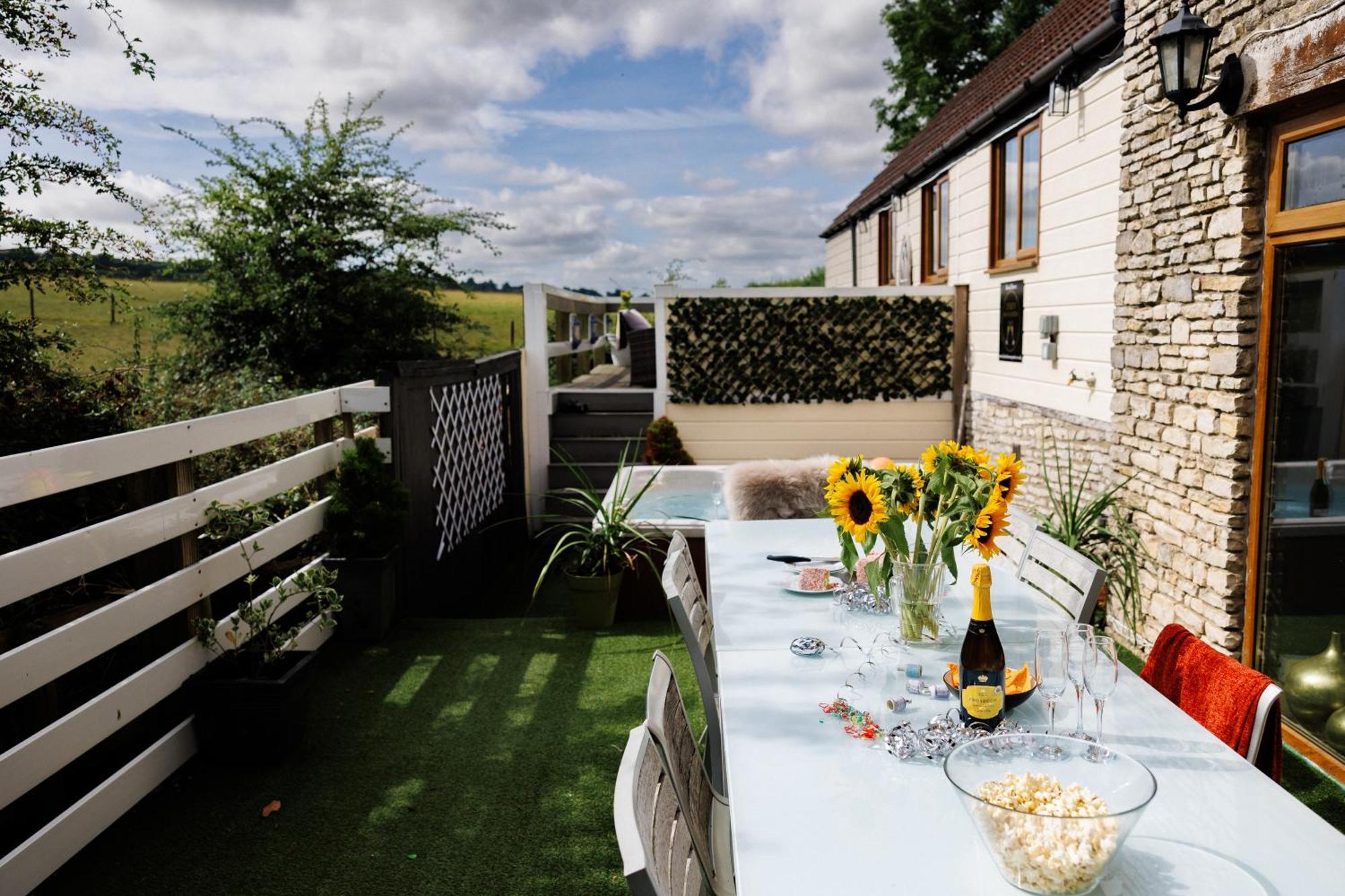 ブリストル The West Barn Near Bath, Sleeps 24 And 2 Hot Tubsヴィラ エクステリア 写真