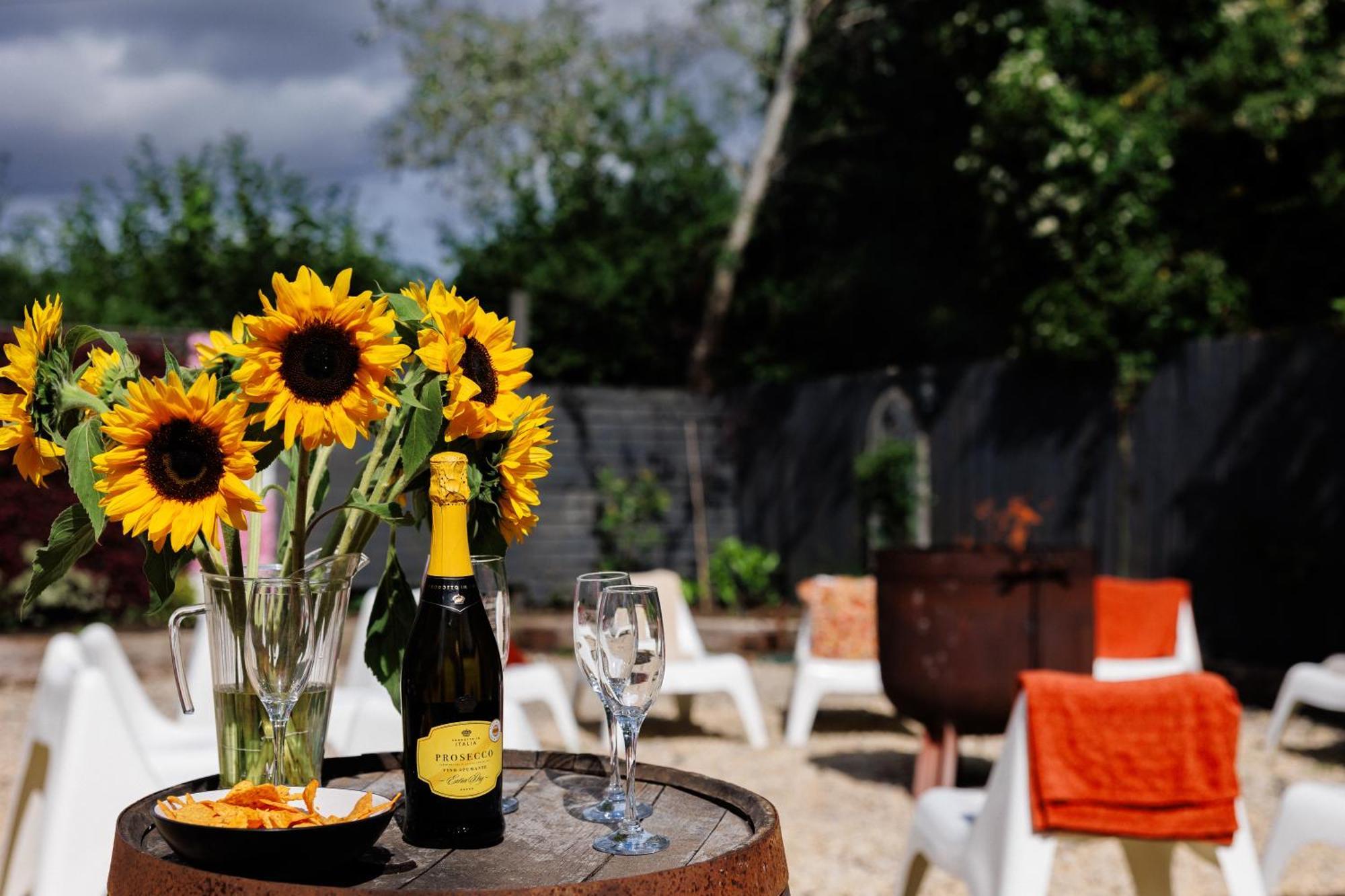 ブリストル The West Barn Near Bath, Sleeps 24 And 2 Hot Tubsヴィラ エクステリア 写真